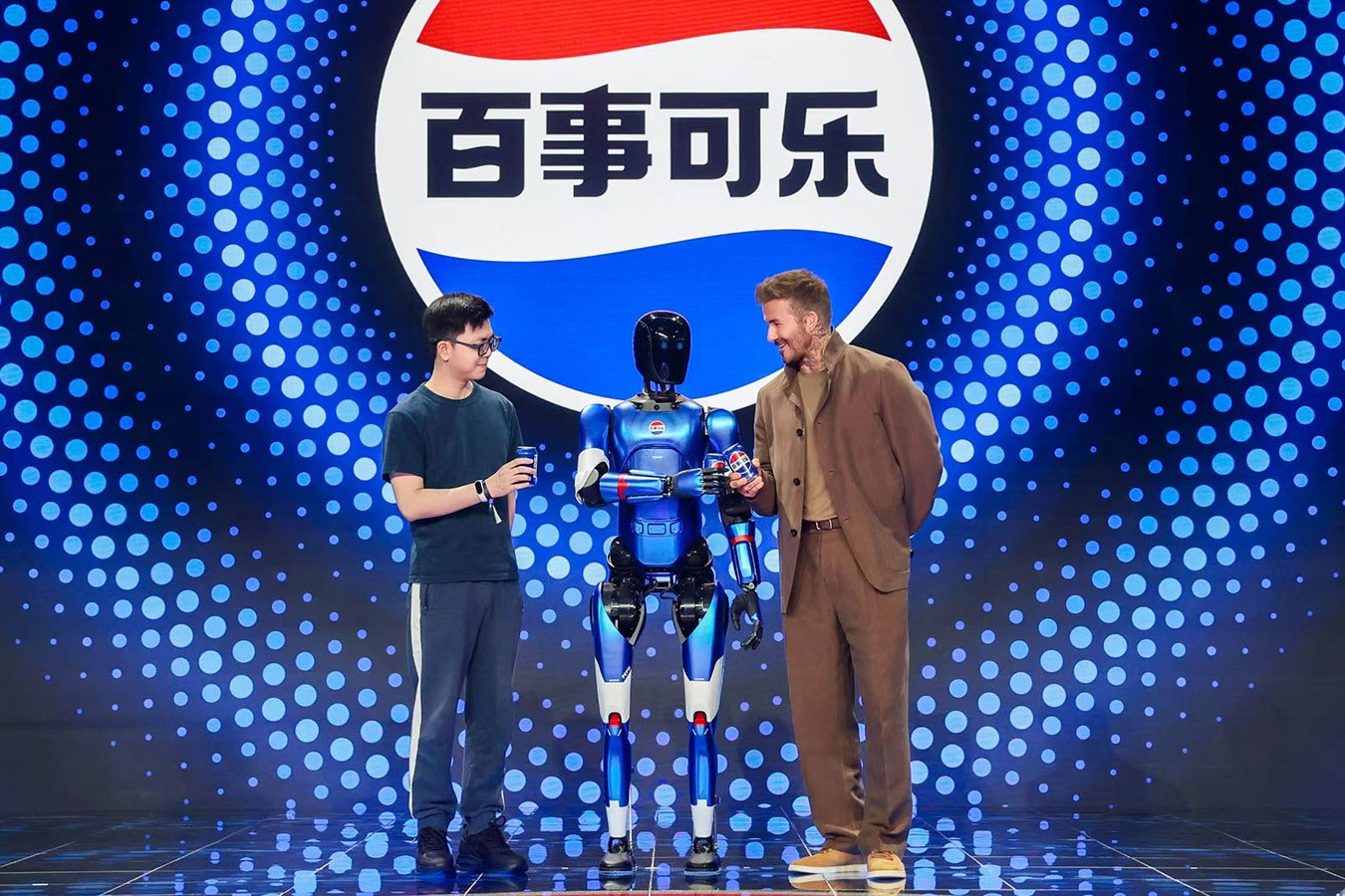 XKTY.COM星空机器人携手百事中国共创“百事蓝宝” 共燃渴望新章